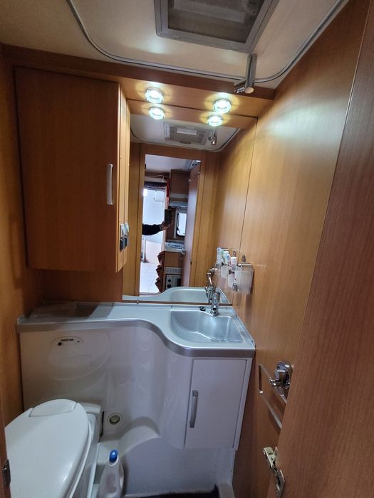 Caravana knaus 400 Sport c/ moover, painel solar