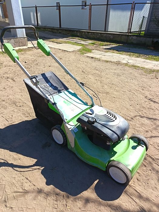 Kosiarka spalinowa Viking z napędem 6.5km