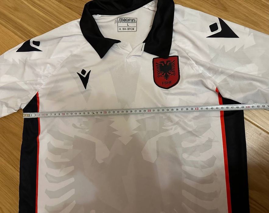 Колекційна футболка збірної Албанії
