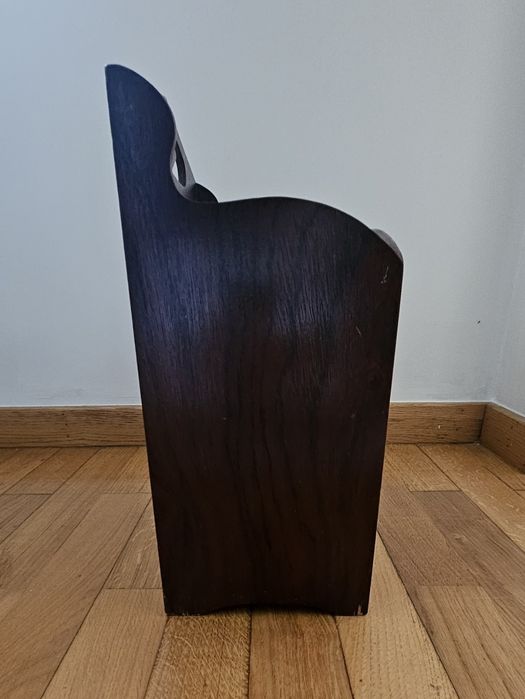 Mesa de apoio e porta revistas