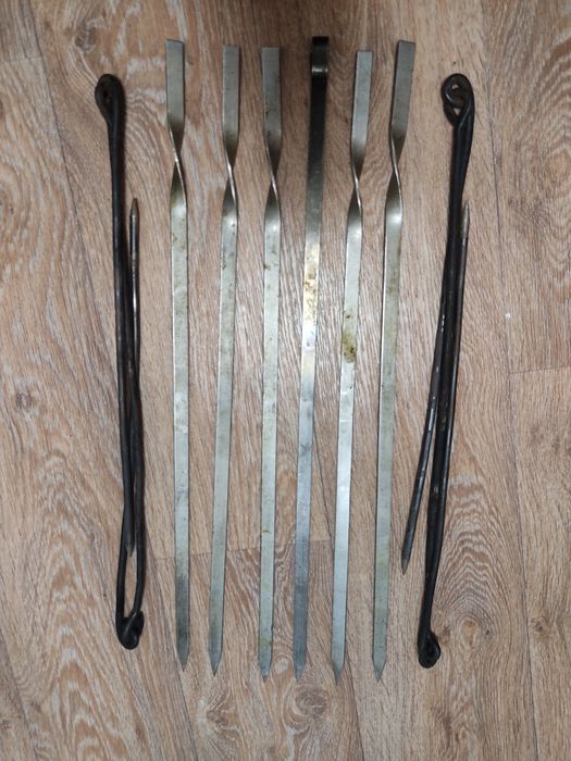 Шампура нерж с подставкой.