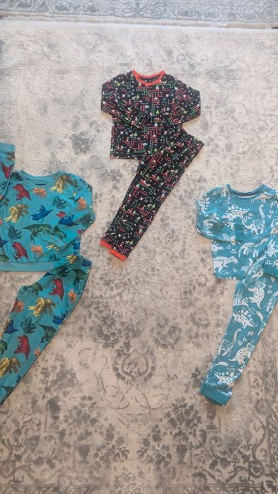 Піжамка  для хлопчика, тепла і зручна 116-112 см