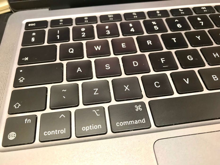 Apple MacBook Air M1 8GB 256GB SSD Retina 13,3” A2337