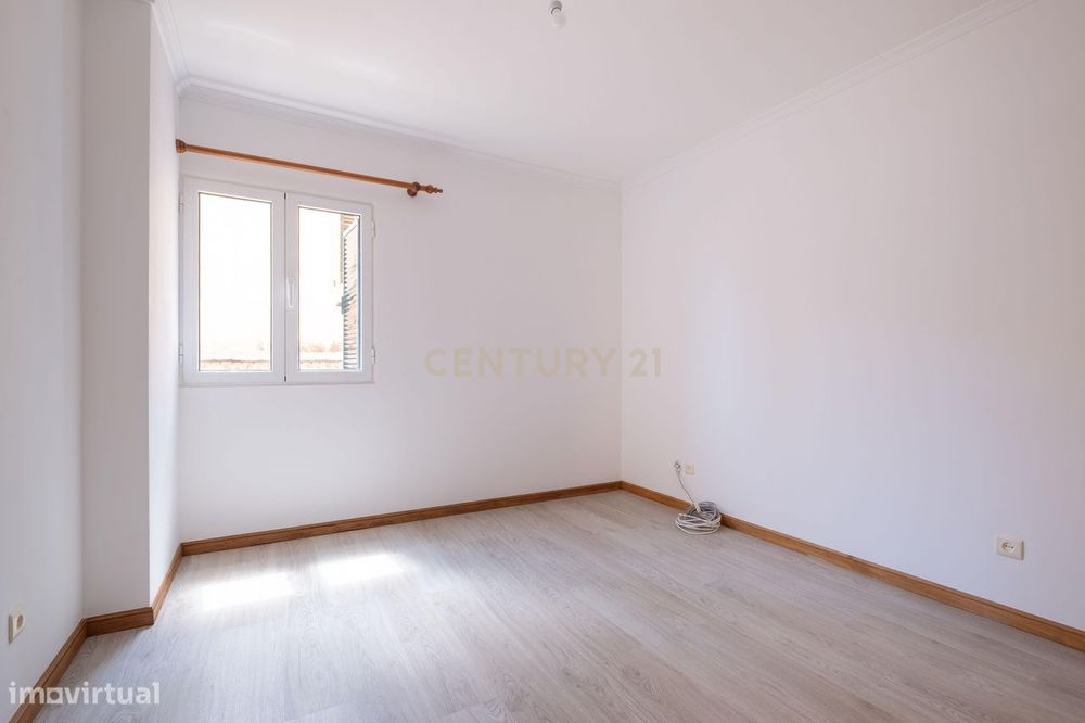 Apartamento T2 para Arrendamento – Centro do Funchal, Ilha da Madeira