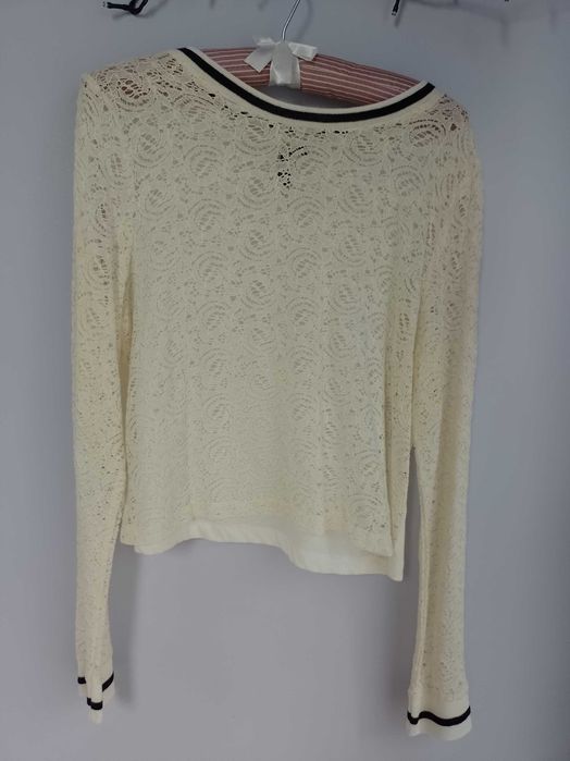Elegancka bluzeczka koronkowa