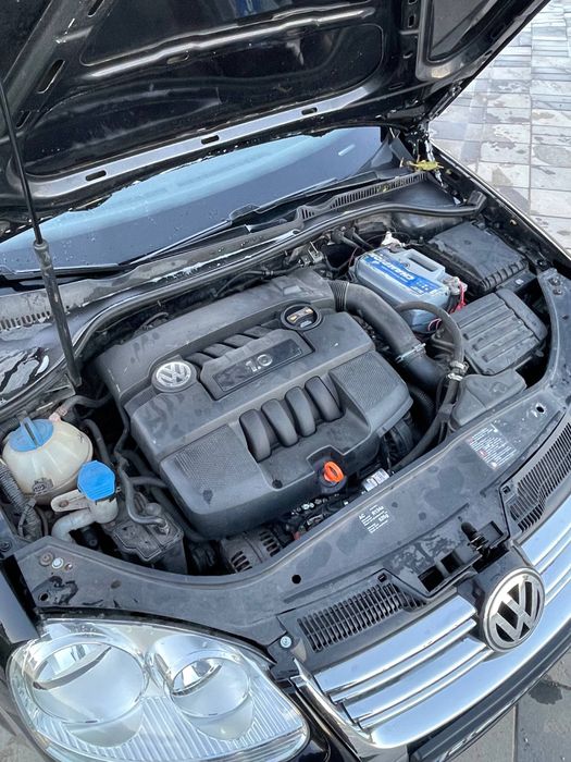 Volkswagen Jetta 1.6 mpi газ-бензин