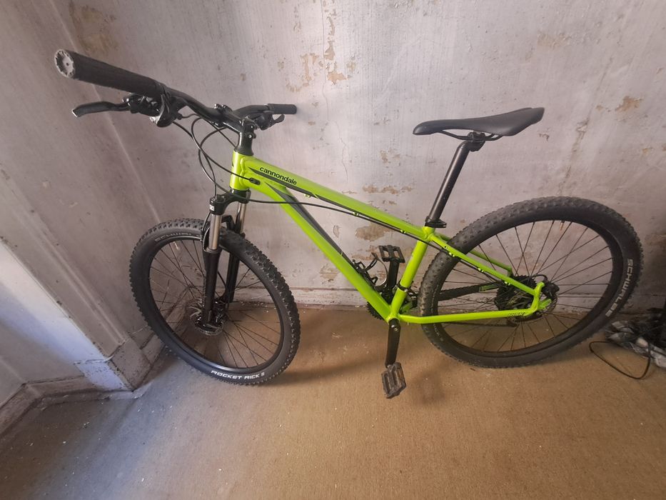 Bicicleta btt canondale.