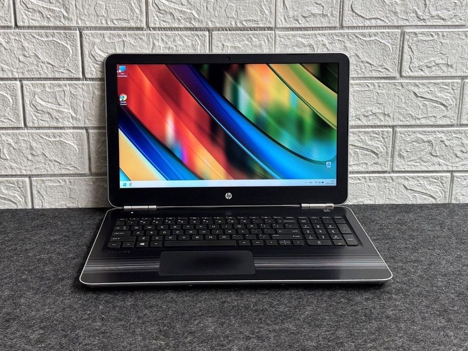 Ноутбук hp pavilion 15.6 i7/8gb/500gb