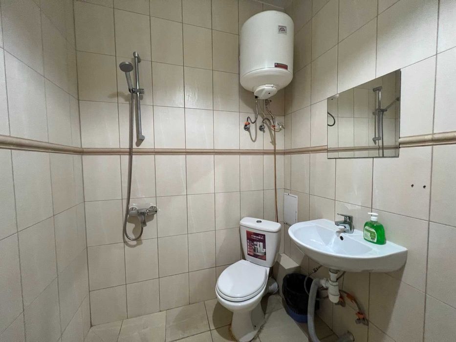 1к Коновальця,Щорса Новий будинок Подобово Погодинно Метро Печерська