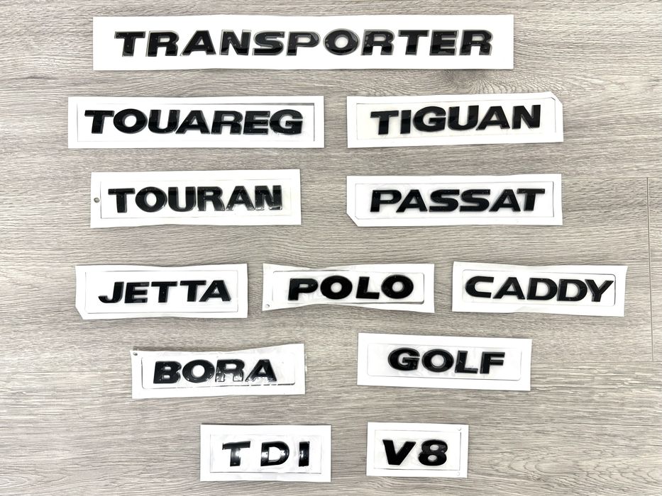 Шильдик надпис PASSAT GOLF TOURAN TOUAREG на багажник антихром чорний