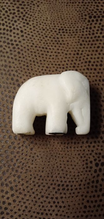 Чудовий вінтажний слоник.