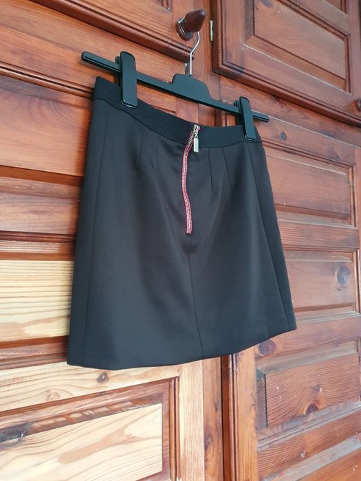 Czarna mini spódniczka reserved