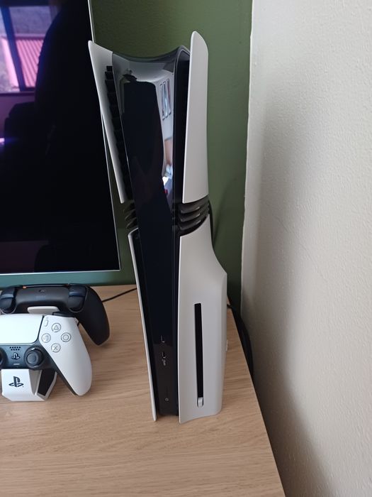 PS5 PRO com extras