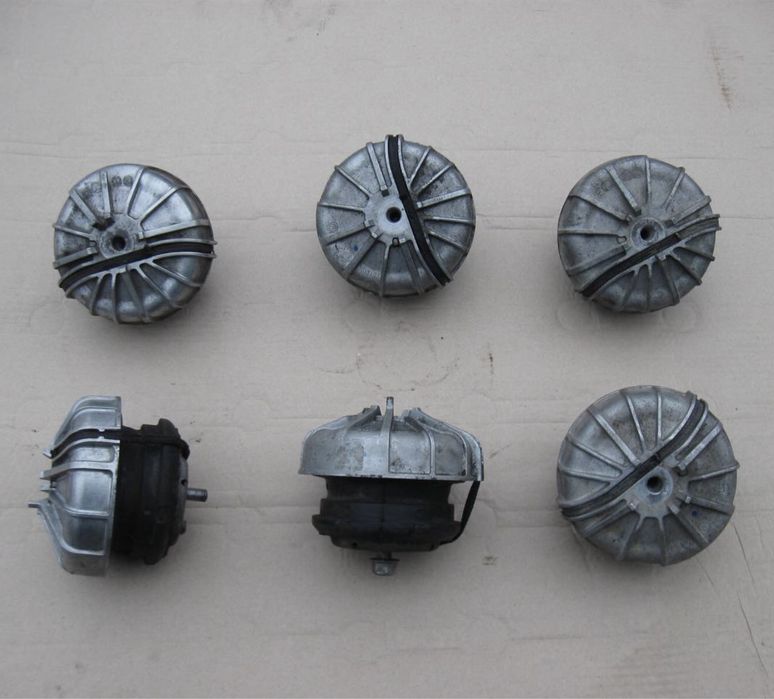 Подушка двигателя мотора на VITO-VIANO W 639