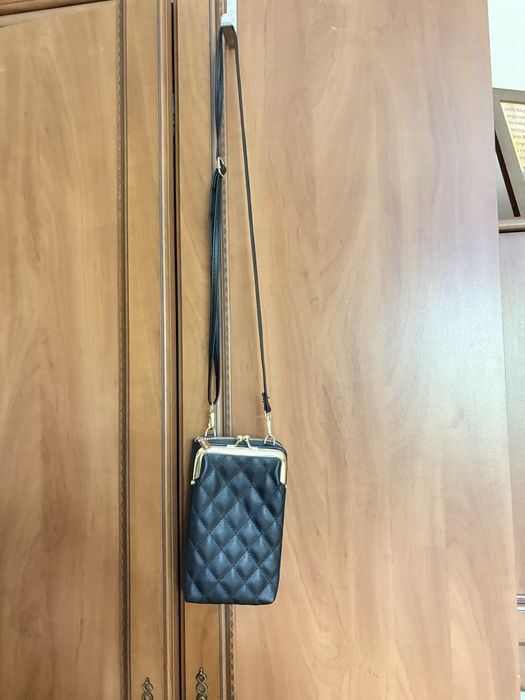 Nowa! Czarna torebka na telefon portfel crossbody 3w1 pikowana złota klamra