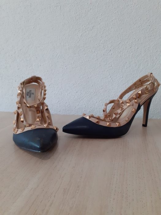 Sapatos Valentino Garavani Tamanho 39