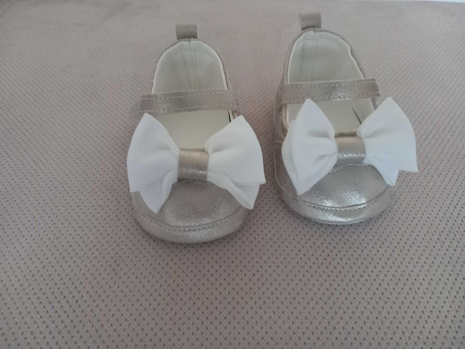 Komplet płaszcz sukienka buty do chrztu dla dziewczynki 68