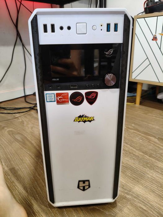 PC Gaming / Desktop – i5-7600K | GTX 1070 8GB | 16GB RAM | SSD NVMe 500GB + HDD 2TB
