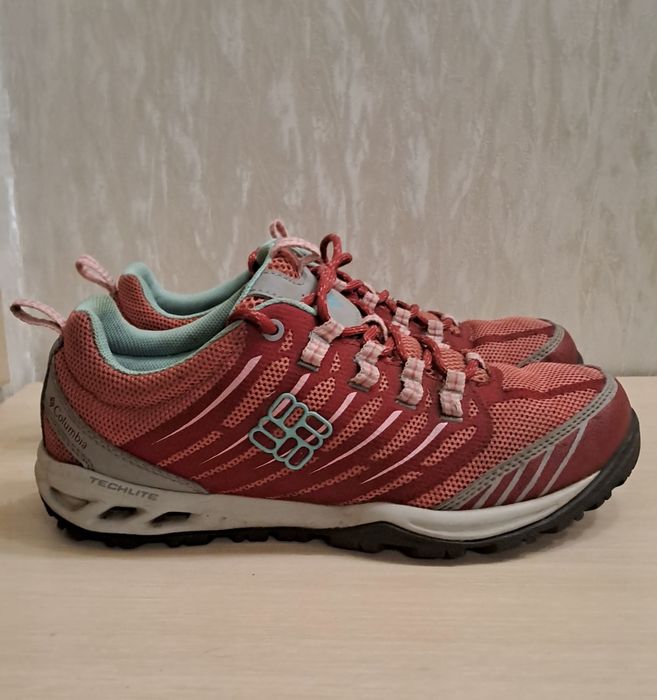 кросівки Columbia розмір 38