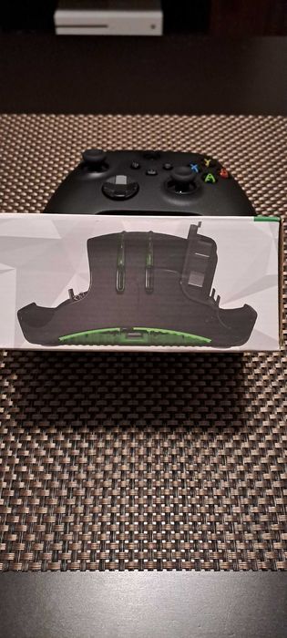 X Rocker stacja ładowania do padów XBOX One / S / X