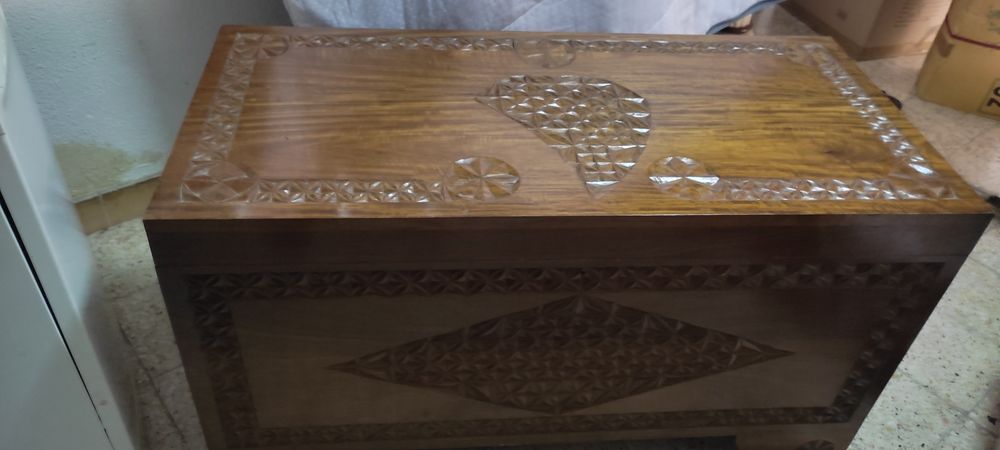 Arca antiga de cânfora