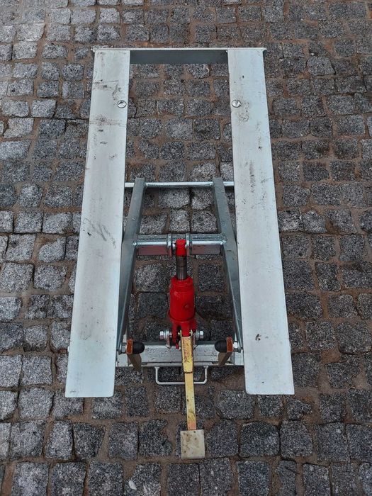 Cavalete para motos etc..