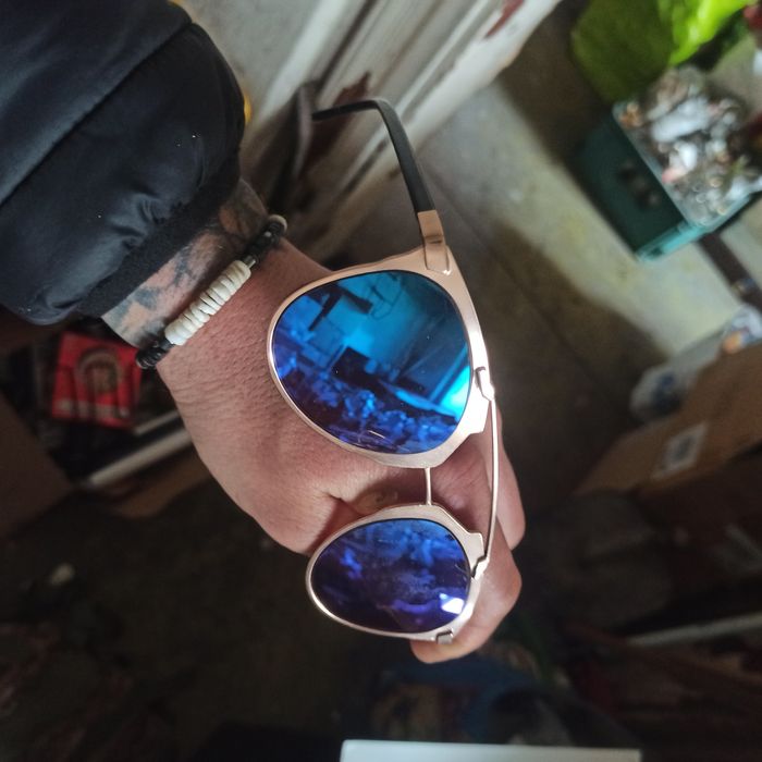 Okulary przeciwsłoneczne Dior i Esprit
