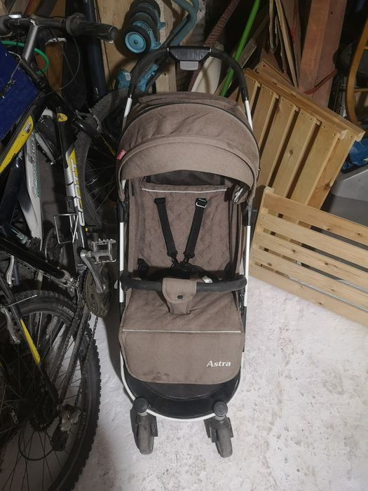 Wózek spacerowy carrello tanio mały po złożeniu lekki