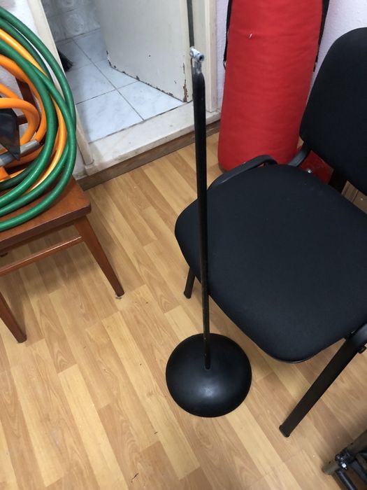 Amplificador Denom com 5 colunas + subwoofer KEF  colunas e pés