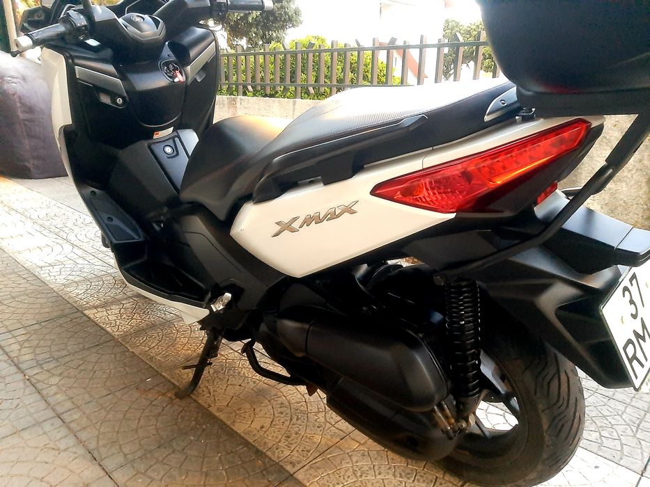 Yamaha X-Max 125cc.