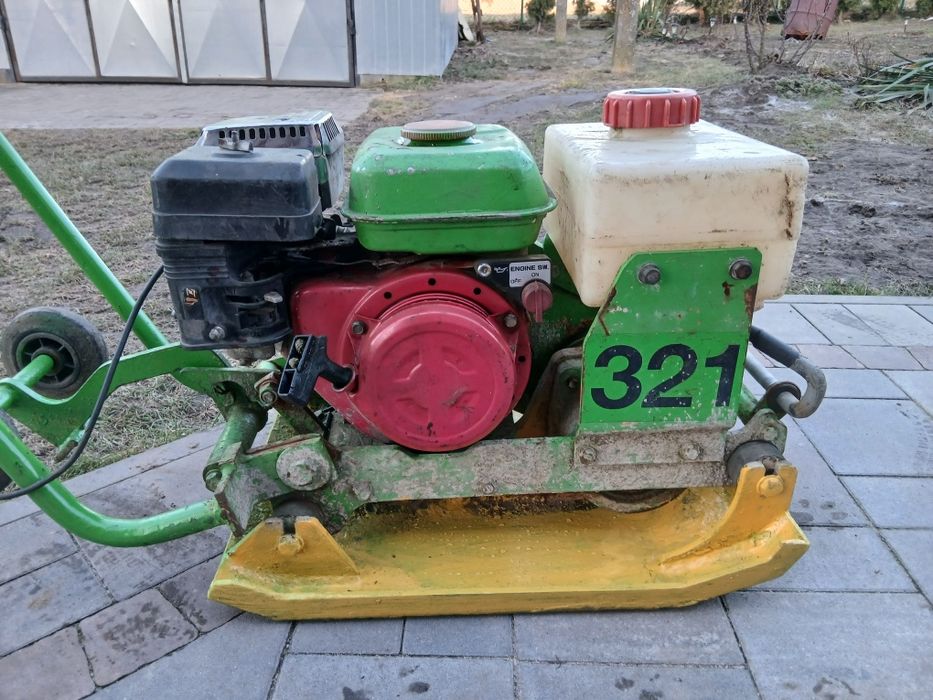 Zagęszczarka Ammann Honda