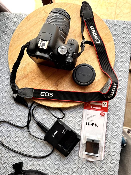 Máquina Fotográfica CANON 2000D