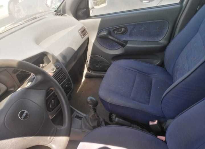 Para peças Fiat Palio 1.2 de e 2000 com 73CV a gasolina e boa mecânica