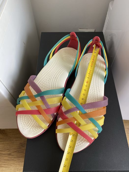 Kultowe sandały Crocs Huarache r. 36/37 W6