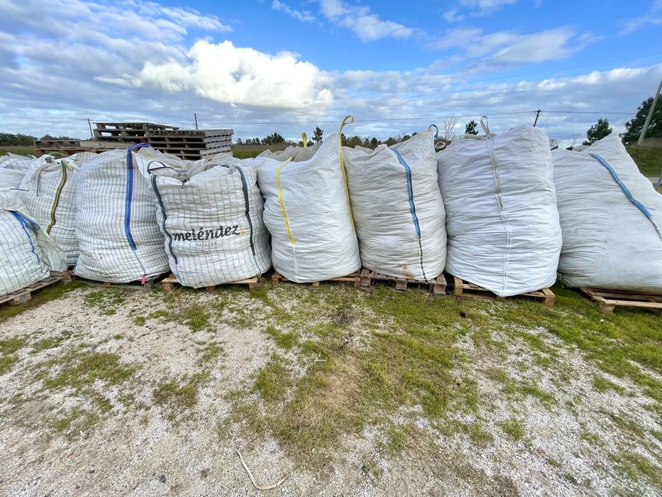 Dá-se plásticos e redes