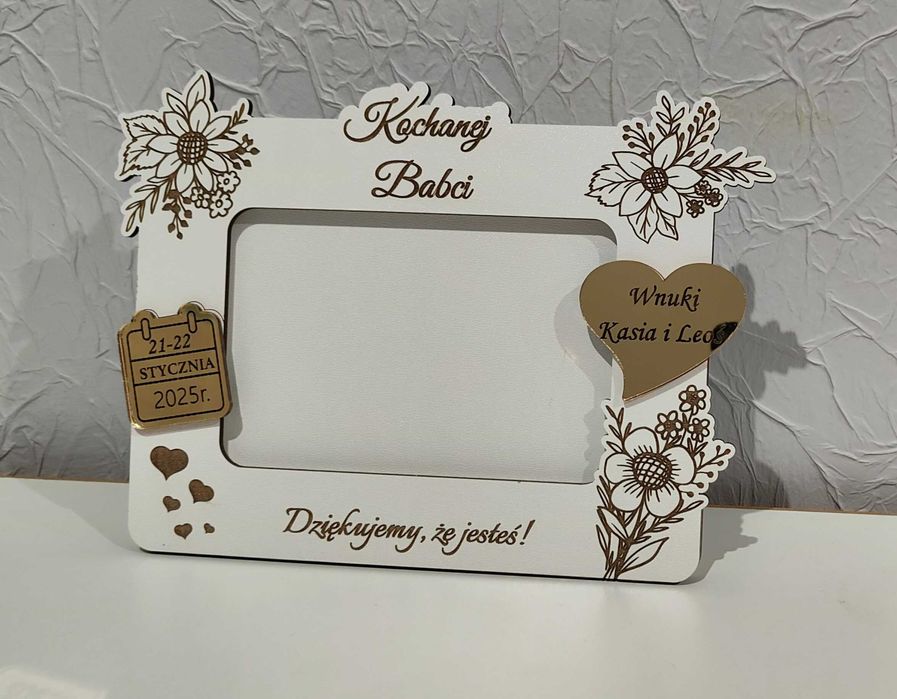 Ramka na zdjęcie z dow. grawer biała Dzień Babci Dziadka 10x15 złote