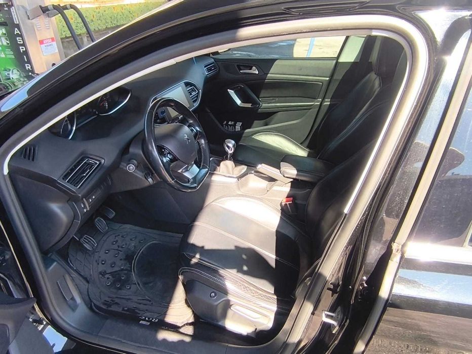 Peugeot 308 1.6 HDI 120cv full extras — photo 3