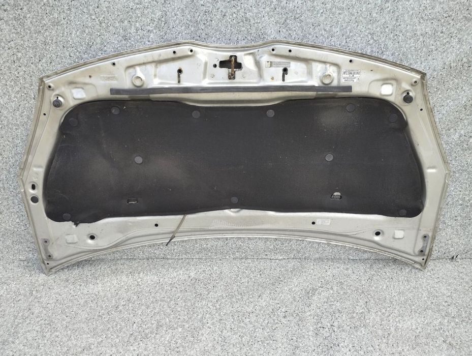 toyota corolla verso 04-07r maska