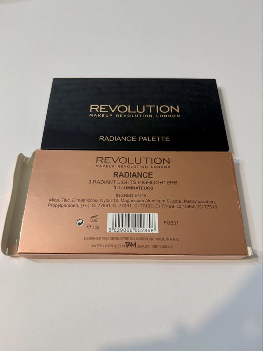 Paleta 3 rozświetlaczy Revolution NOWE