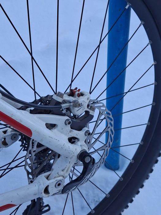 Велосипед Cube, вся навіска в описі