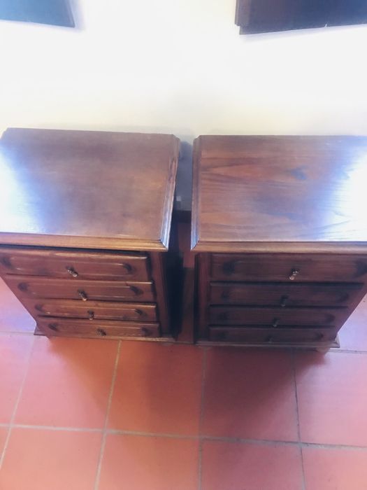 Mesa de cabeceira
