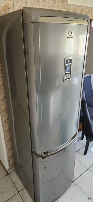 Frigorífico combinado Indesit