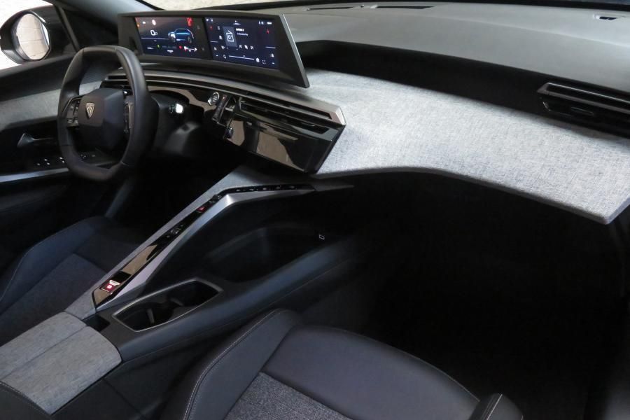 Peugeot 5008 1.2 Hybrid Allure e-DCS6