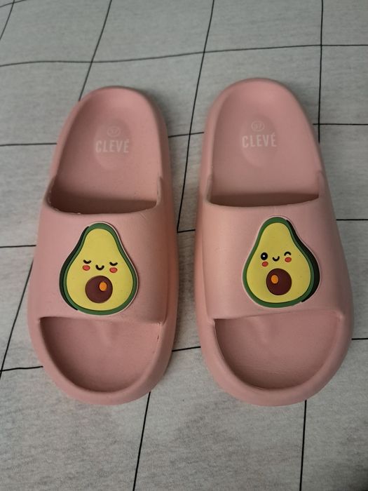Nowe Klapki  Awokado r.37