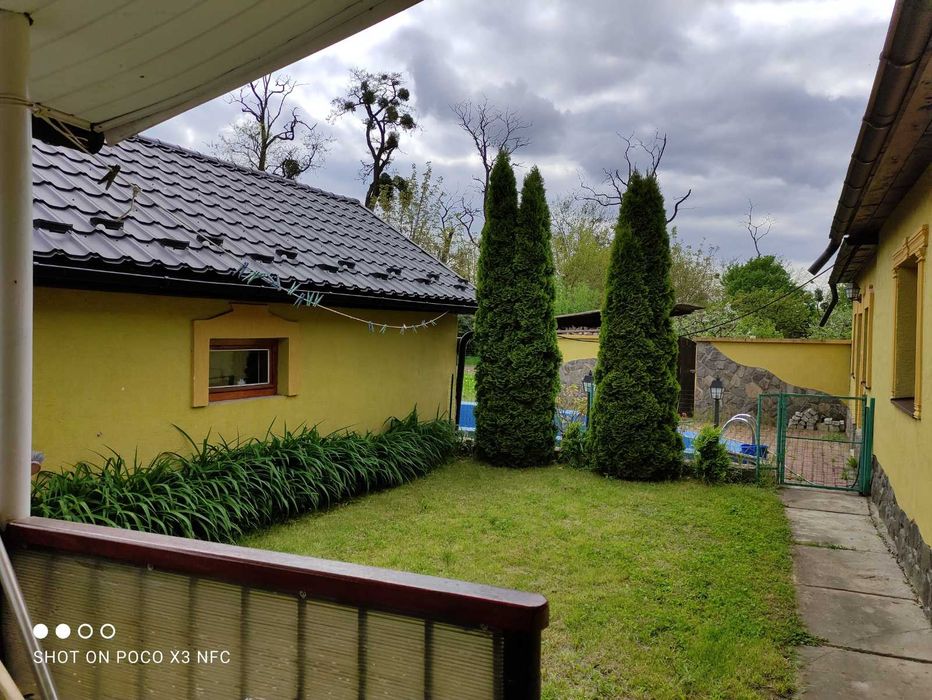 Продам дім 150м2 приват ділянка 25 сотин соняшні батареї сауна басейн