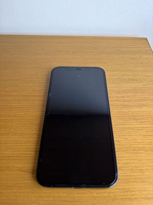iPhone 12 64GB Preto