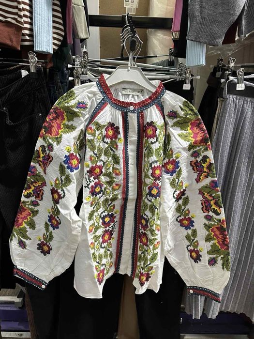 Жіночі вишиті сорочки Вишиванки вишиванка блузка