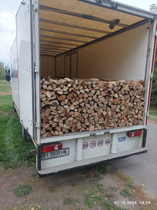 Продам дрова дуб,акація,ясен,клен,берест.