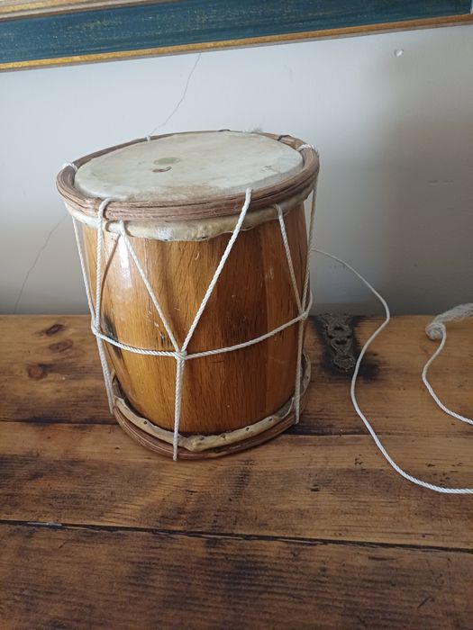 Tambor de madeira