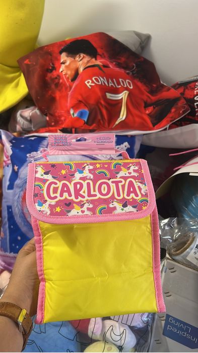 Caderno de anotacoes com linhas pautadas normais